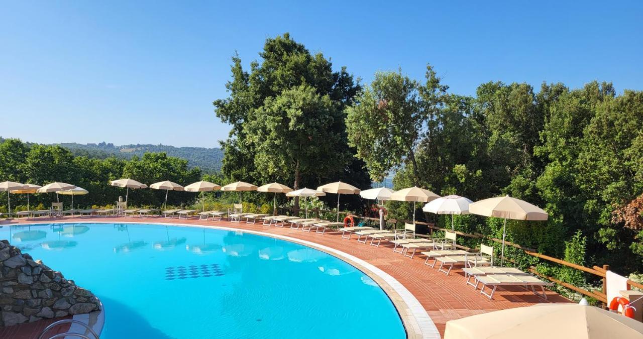 Resort Le Tegole Riparbella Eksteriør billede