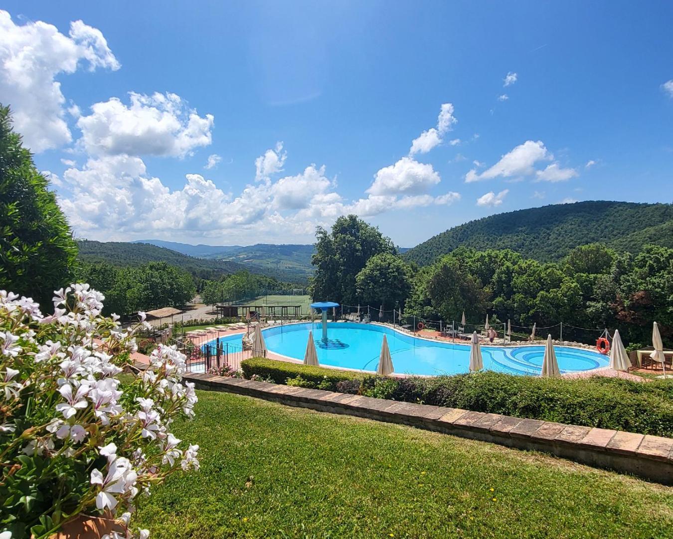 Resort Le Tegole Riparbella Eksteriør billede